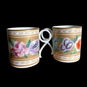 Coppia di tazze da tè vintage Wedgwood Archive Maidens Blush bone china floreali - Foto 1 di 12