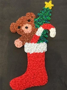MELTED PLASTIC POPCORN CHIPS CHRISTMAS STOCKING BEAR NEW WINDOW DECORATION DOOR - Picture 1 of 4