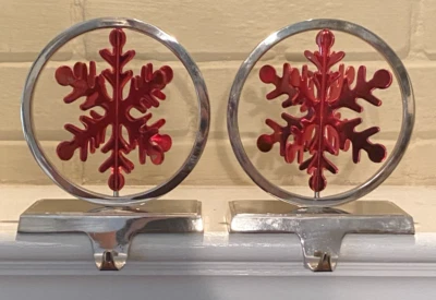 Juego de 2 perchas porta medias de copo de nieve rojo giratorio 3D Pier 1 Imports Foto 1 de 4