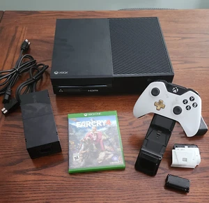 Xbox One Console, 500 GB, Controller stand/charger, Far Cry 4 Included - Picture 1 of 1