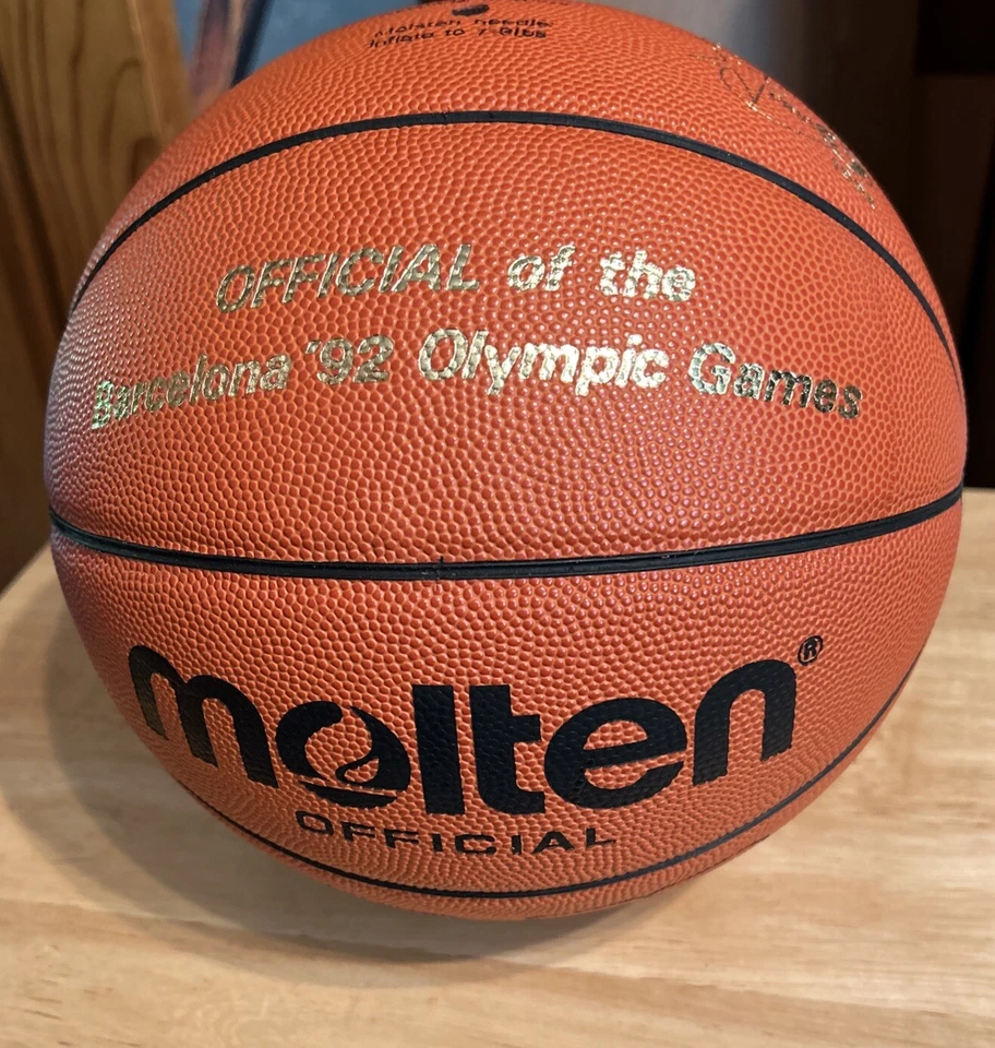 1992年巴塞罗那官方熔融奥林匹克篮球梦之队奥运会 — 第 1/4 张图片