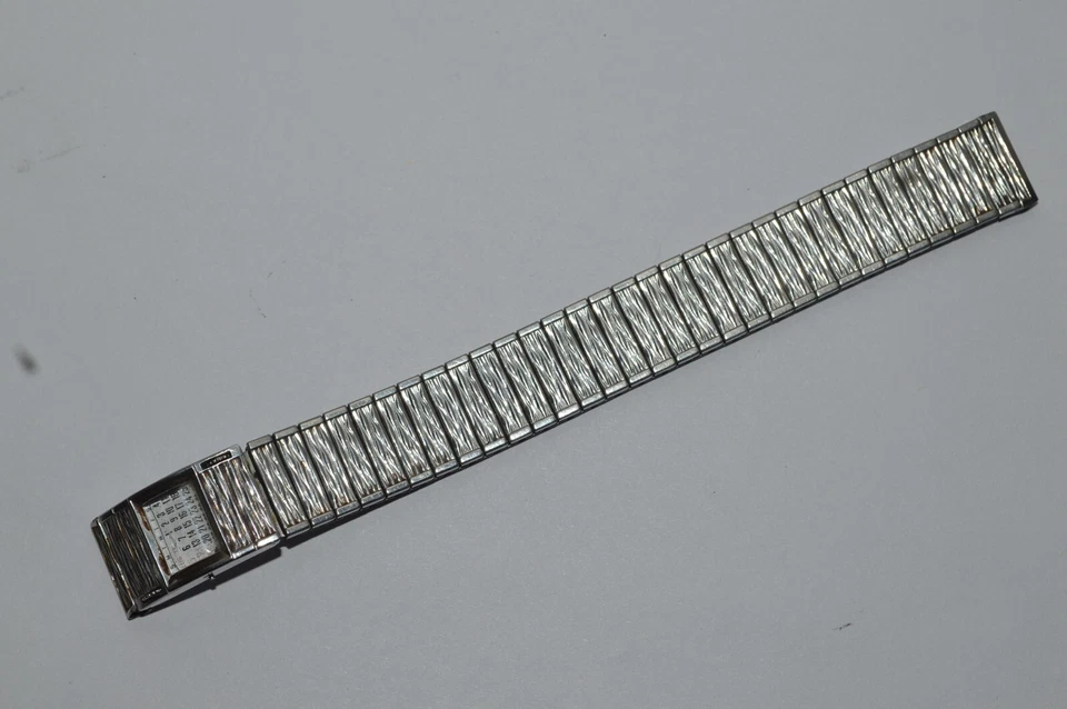 Speidel 16mm St. Steel Watch Expanding Strap With Calendar Silver Color Ca 1973 - Image 1 of 4