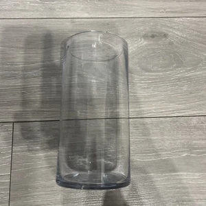 Clear Glass Flower Vase Minimalist Acrylic Vase HomeDecor 9.5 cm × 19.5 cm - Picture 1 of 7