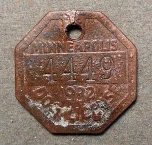 Dog Tax License: 1932 Minneapolis Dog License, #4449. Brass, oct, 26mm - Picture 1 of 2