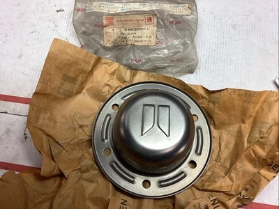 Tapacubos eje delantero Nos Isuzu 1-42313007-0 Foto 1 de 4