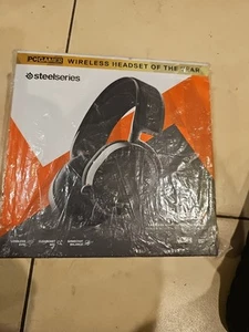 SteelSeries Arctis 7 Black Headsets for PC and PlayStation 4 BRAND NEW - Picture 1 of 5