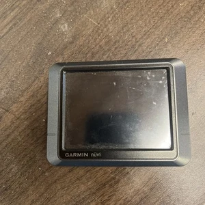 Garmin Nuvi - Picture 1 of 3