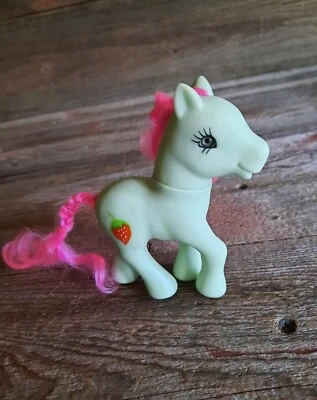 My Little Pony✿Green Fakie Pony Pink Hair Strawberry Symbol ✿Clear Plastic Eyes  - Image 1 of 4