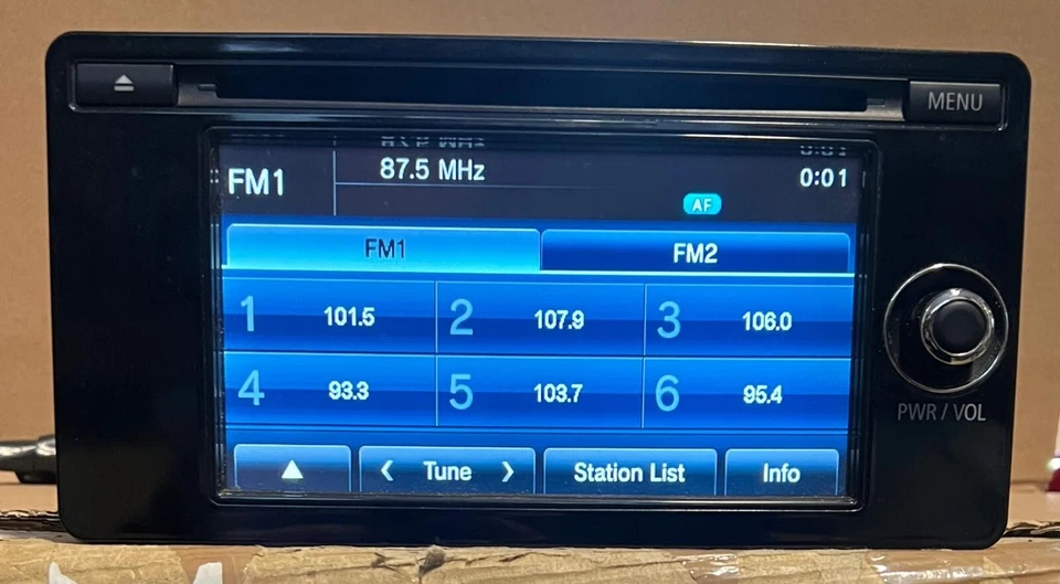 Autoradio mit CD Mitsubishi Outlander III 3 8701A627 TOP ZUSTAND GARANTIE - Bild 1 von 3