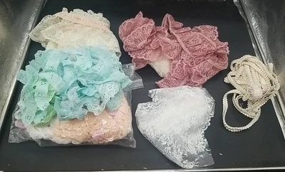 Vintage Scrap Pieces Of Lace Edging Trim Sewing & Crafting T1 - Image 1 of 4