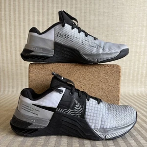 Scarpe da allenamento Nike Metcon 8 donna taglia 7 nere bianche lacci bloccati DQ4681-100 - Foto 1 di 20