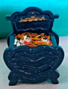 1/12 scale cast iron fireplace - Picture 1 of 5