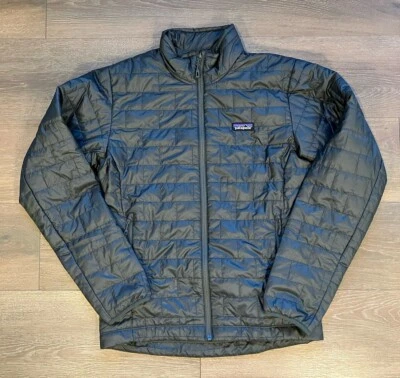 Chaqueta Patagonia Nano Puff gris forja para hombre pequeña venta al por menor $239. Foto 1 de 4