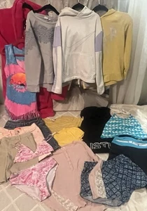 Bekleidungspaket Mädchen Größe 8-10 Set 17 Teile - Hosen Tops Hoodies Shorts Schwimmen usw. - Bild 1 von 24