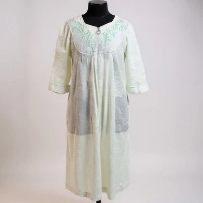 Bata Abrigo Miss Elaine Mezcla Algodón Cremallera Seersucker Casa Manga 3/4 Bordada M Foto 1 de 4