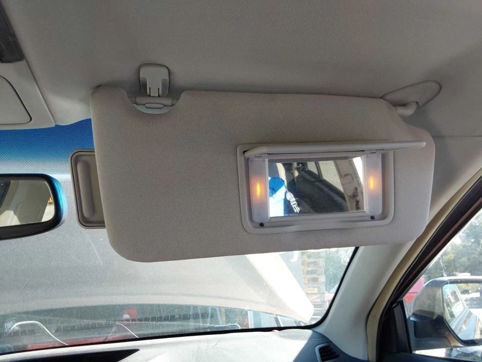 Passenger Sun Visor Illuminated Dual Bulbs Fits 10-14 LEGACY 3060319 - Image 1 of 4