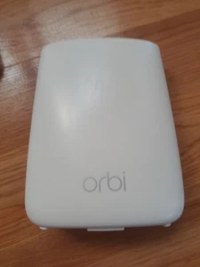 NETGEAR Orbi RBS20 Satellite Home Mesh WiFi Tri-band AC2200 - Picture 1 of 5