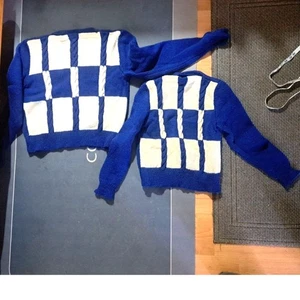 ¡OFERTA DE SUÉTERES FEOS! Cable tejido a mano para su/la suya o adulto/niño tejido grande y pequeño  - Imagen 1 de 7