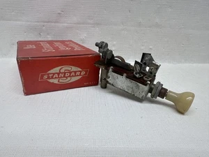Ca 1940-1954 Standard Headlight Switch 6 Volt 6 Terminal w/30 Amp Fuse USA Made - Picture 1 of 8