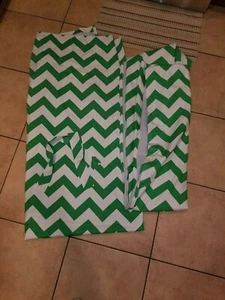 Pottery Barn Teen "Chevron - Kelly Green" Blackout Lined Drapery Panels 52 X 96 - Picture 1 of 9