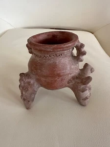 VINTAGE 3 LEGGED Pottery VESSEL  5.5" TALL X LEGS TO LEGS 5.5" - Picture 1 of 9