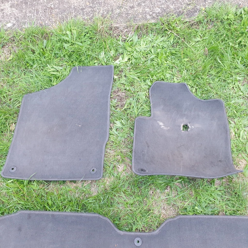 SEAT Alhambra Mats 2002 FORD GALAXY VW SHARAN - Image 1 of 3