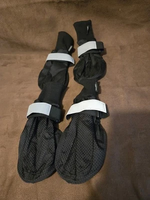 Protectores de pie de perro Foto 1 de 4