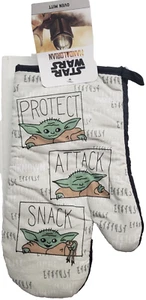 Fabric Jumbo Oven Mitt (7"x11") DISNEY, STAR WARS,YODA,PROTECT,ATTACK, SNACK, BB - Picture 1 of 6