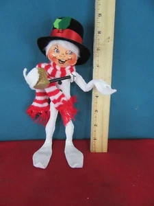 Annalee 9" Zoll Wannabe Schneemann Elf 2009 schwarzer Hut und Corncob Pfeife - Bild 1 von 5