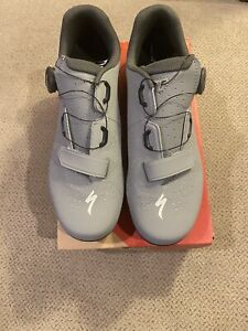 Mens Specialized Torch 2.0 Cool Slate Grey Size 42 US 9 Road Shoes NEW