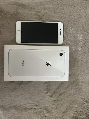 Apple iPhone 8 - 64GB - Argento (Sbloccato) - Immagine 1 di 4