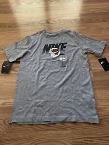 New XL Gray Nike  Boys Graphic Tshirt CI9623-063