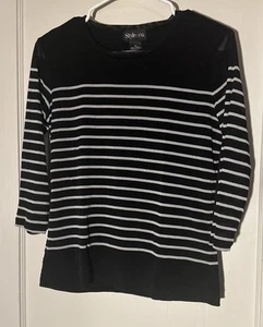 Top de mujer "Style & Co." a rayas blancas y negras con mangas transparentes talla 8 - Imagen 1 de 4