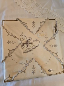 Vintage irisches Leinen Teeservice, 4 Servietten und Tablett Tuch. Noch originalverpackt - Bild 1 von 6