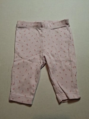 This is a Carter's -just one you- pantalón bebé niña talla 3m y probablemente... Foto 1 de 4