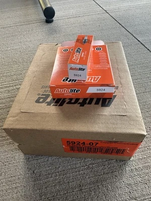 Autolite 5924 Copper Core Spark Plugs - Lot Of 48 Selling Only As A Lot Of 48 - Image 1 of 4