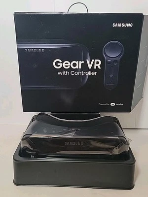 Samsung SM-R324 Gear VR W/Controller & Accessories Powered by Oculus - Image 1 of 4