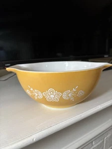 Vintage 1970’s PYREX “Butterfly Gold” Bowl w/Handles 1.5 Qt. USA - Picture 1 of 13