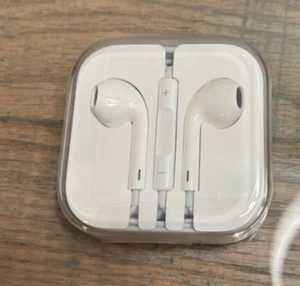 Apple iPhone 5 5s 6 6s plus + with Remote & Mic Earphones EarPods 3.5mm OEM - Zdjęcie 1 z 1