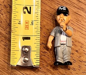 Homies Series 1 ICE BOX  2" Bobble Head Toy Mini Collectible Diorama Figure - Picture 1 of 1