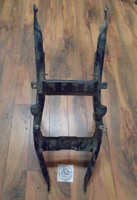 Yamaha XVZ12 Venture Royale 1983 subchasis trasero Foto 1 de 4