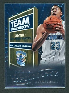 Anthony Davis Panini Brilliance Team Tomorrow Rookie RC #19 2012-13 - Imagen 1 de 2