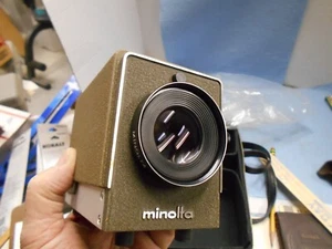 Vintage Minolta MINI-35 Projector; Auto changer; Instructions; carry case. - Picture 1 of 24