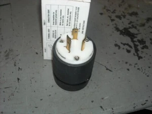 Pass Seymour L720-P TurnLok Plug 277v - Picture 1 of 3