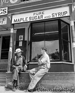 Maple Sugar & Syrup Sign on Store, West Danville, VT -1942- Vintage Photo Print - Bild 1 von 1