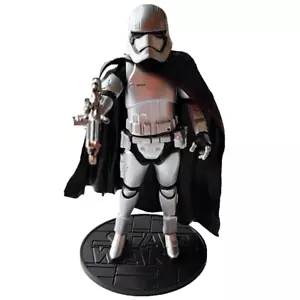 Star Wars Elite Disney Figures. Captain Phasma. FAC-028050-15220 - Picture 1 of 5