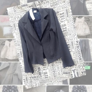 Wrapper casual blazer suit Junior pit is 18” length 23” size 9. pinstripe black - Picture 1 of 6