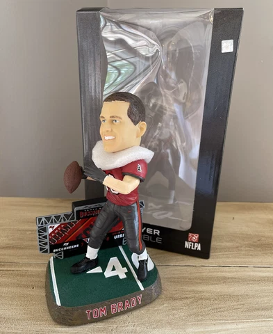 TOM BRADY Tampa Bay Buccaneers 2020 NFL Season EXCLUSIVE Bobblehead NIB! Cover