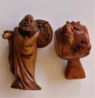 2 alte Netsuken von 5,5cm. und 6cm. aus Holz signiert