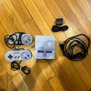 Super Nintendo Mini Classic Edition SNES Console CLV-201, Authentic